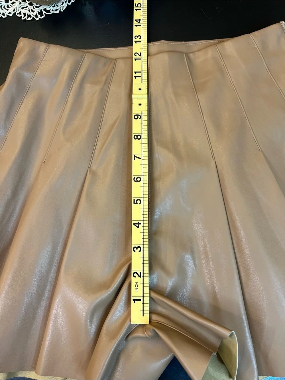 Entro Boutique NWT Tan Pleated Faux Leather High Waisted Shorts Sz S Trendy‎